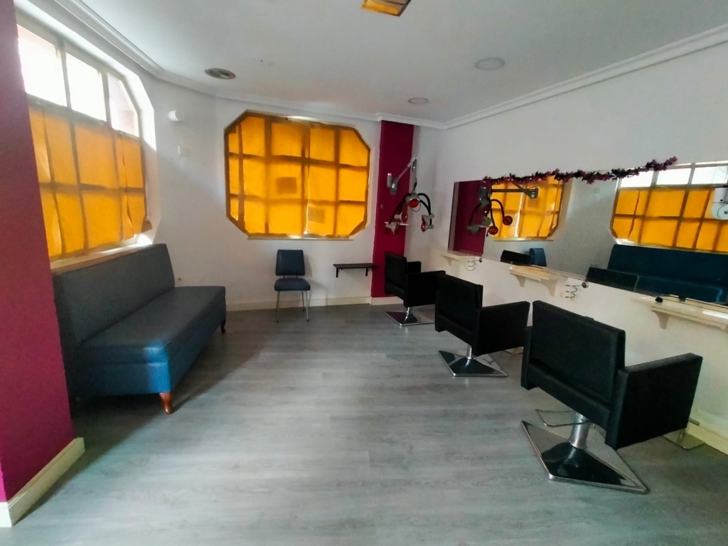 Local comercial en La Eria